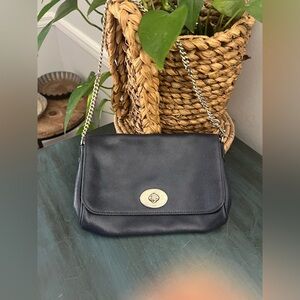Coach Vintage Navy Blue Leather chain handle Turnlock closure.